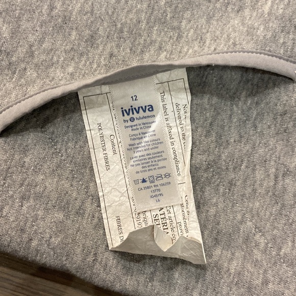 Ivivva Grey Quilted Full Zip Hoodie Thumb Holes Size 12 - Picture 5 of 7